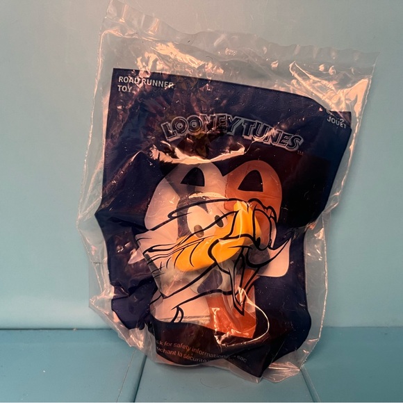 McDonald’s Happy Meal Toys - Looney Tunes 2020 - Lot of 4 - Picture 2 of 9